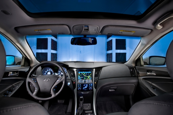 2013 Hyundai Sonata featuring Navigation and Panoramic Sunroof 