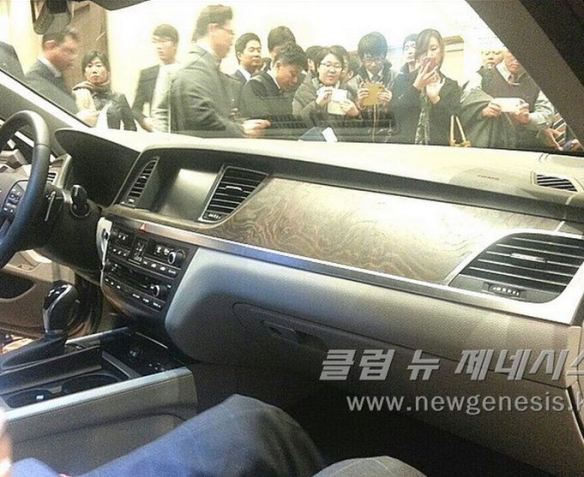 2015 Hyundai Genesis Bob Sison AutoPulse private viewing korea interior