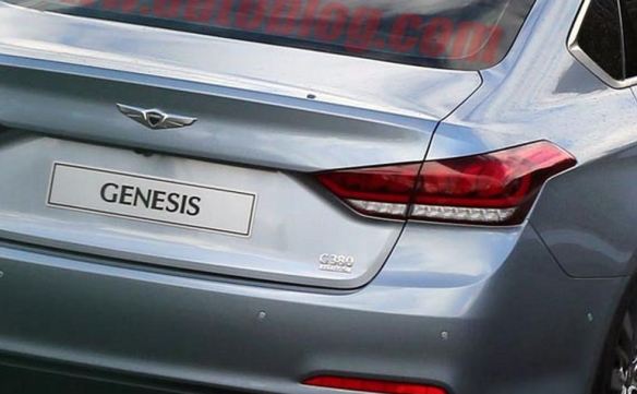 2015 Hyundai Genesis Bob Sison AutoPulse Spy Photo g380 htrac magnified rear angle